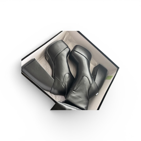 AKIRA Shoes - AKIRA Black Platform Boots